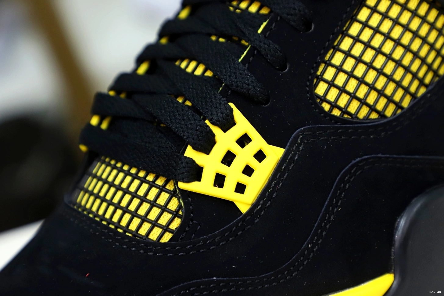 2023  Jordan Air Jordan4 thunder 0827